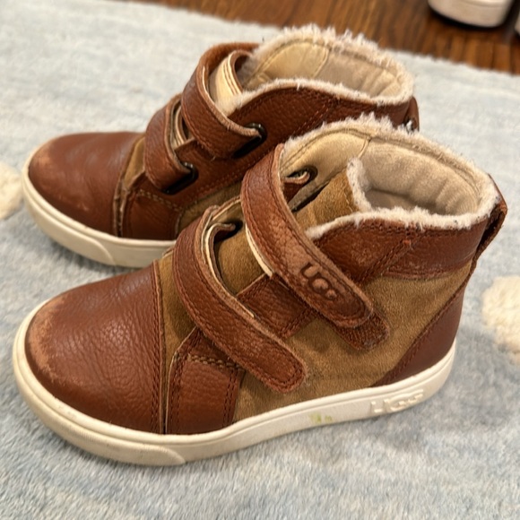 Ugg Rennon - Picture 2 of 6